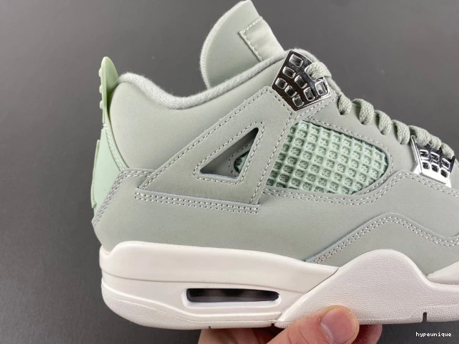 HYPE Jordan (W) 4 Seafoam Air HV0823-003 0816